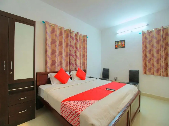 Oyo 15478 Lalana Residency
