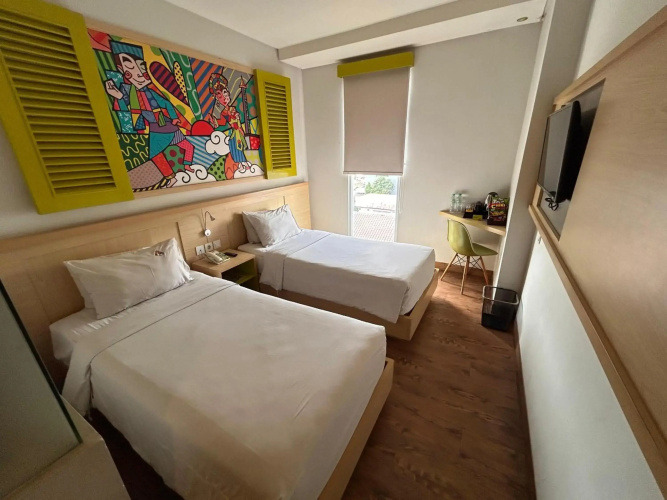 MaxOneHotels.com at Kramat