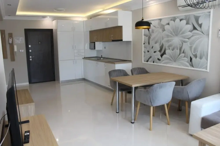 2 Bedrooms Deluxe Apartment with garden view