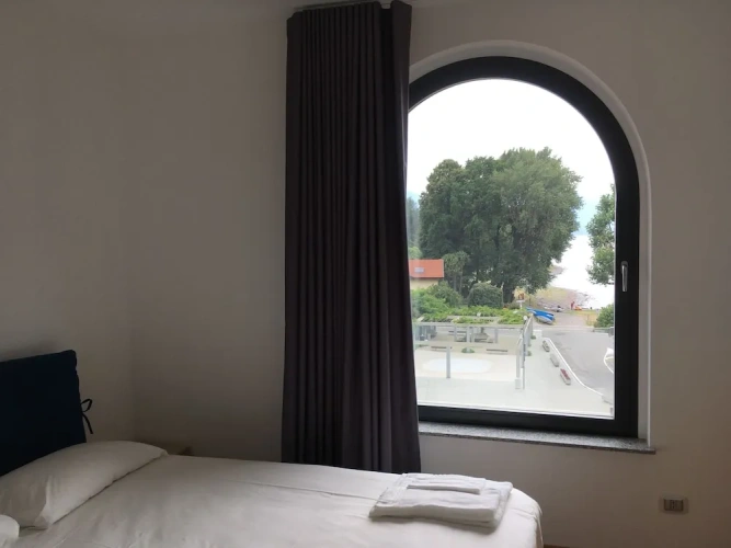 1 Bedroom Apartment with balcony and with lake view