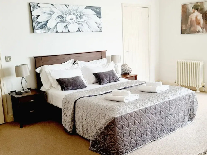 Off the Hook - Luxury Beach Apartment - Sleeps 4