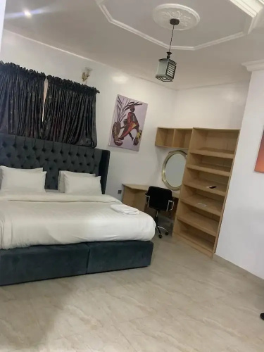 Ellex Sleeves Apartment