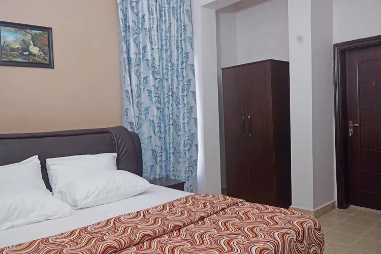 Gold Rush Suites