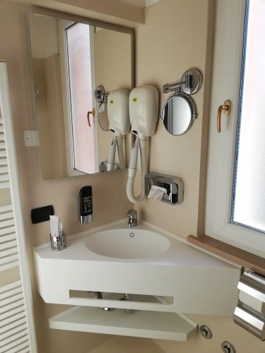 Standard Double room with balcony and with lake view