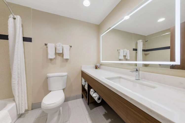 Quadruple Suite