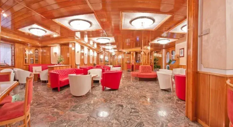 Hotel Cristallo