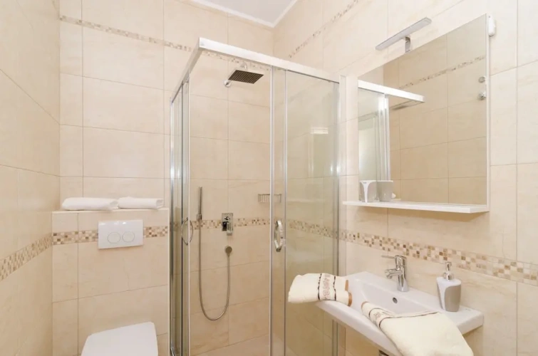 1 Bedroom Deluxe Apartment