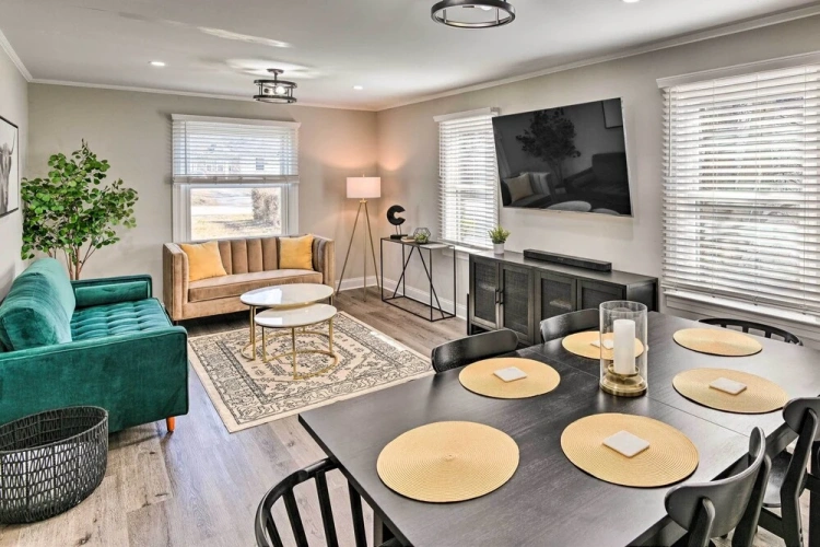4 Bedrooms Cottage
