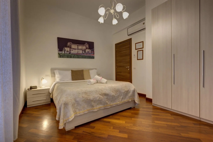 Little Rhome Suites