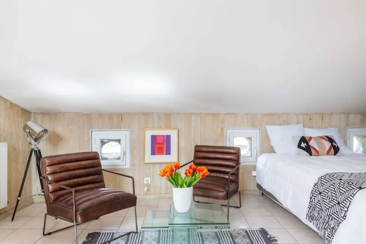 Lovely Attic Studio in Capucins