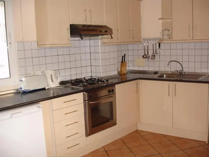 2 Bedrooms Apartment