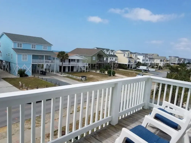 The White - 3 Br Home