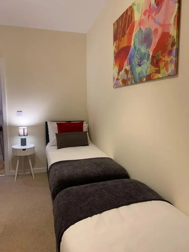Unique & Stylish 2 Bed Apartment