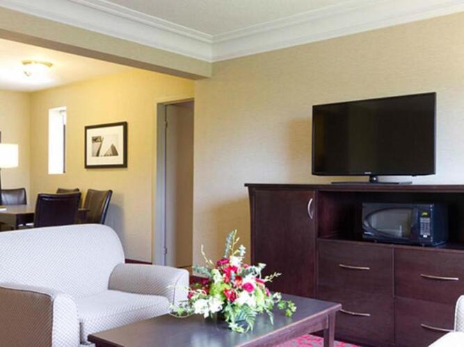 Ramada Plaza Toronto