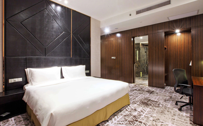 Crowne Plaza Shanghai Jinshan Hotel