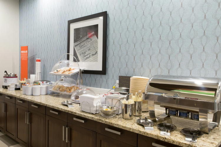 Hampton Inn by Hilton Lloydminster photo 13