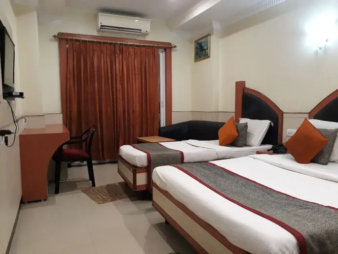 Hotel Vishal Plaza