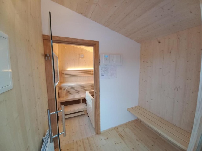 3 Bedrooms Cottage