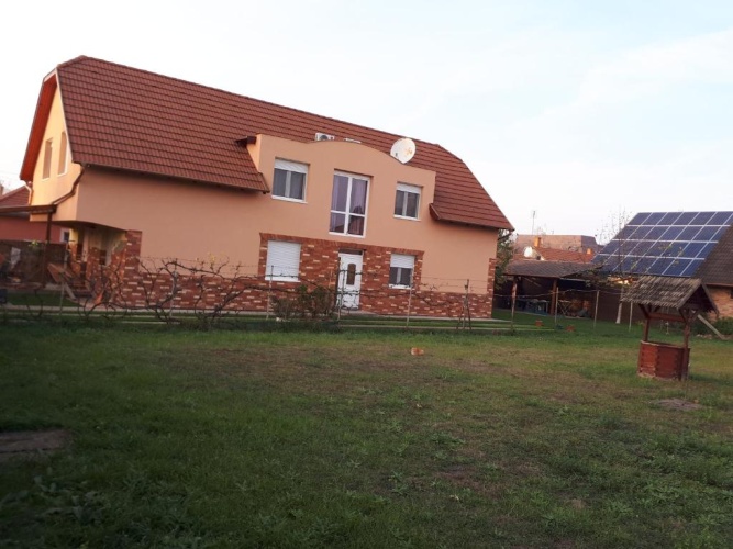2 Bedrooms Basement Apartment with view