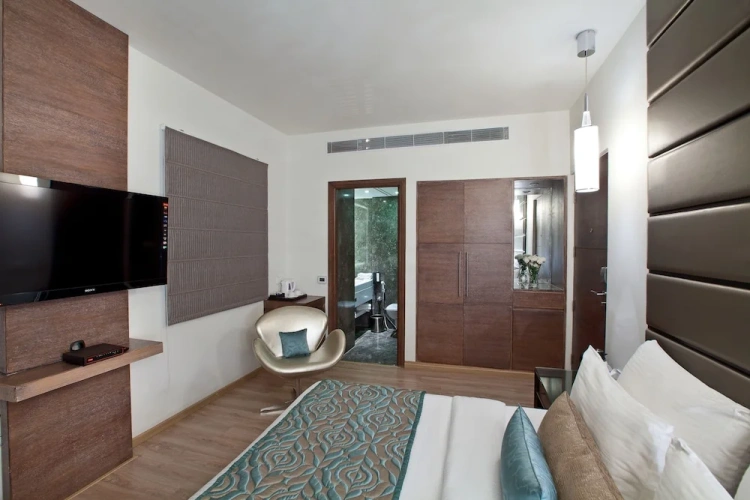 Economy room