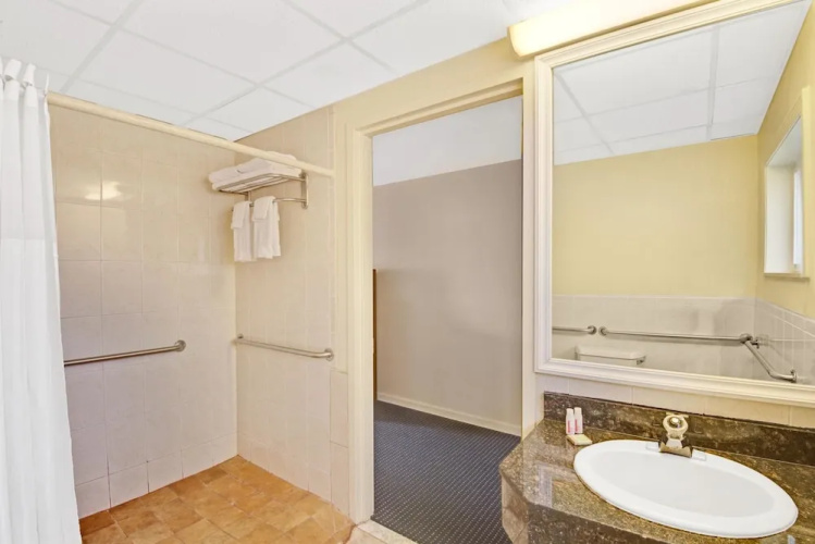 Super 8 Motel - Milford/New Haven