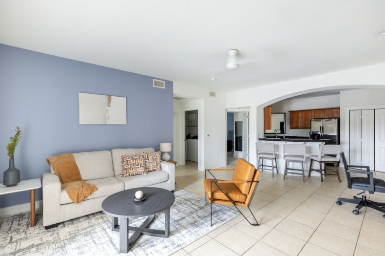 2 Bedrooms Apartment