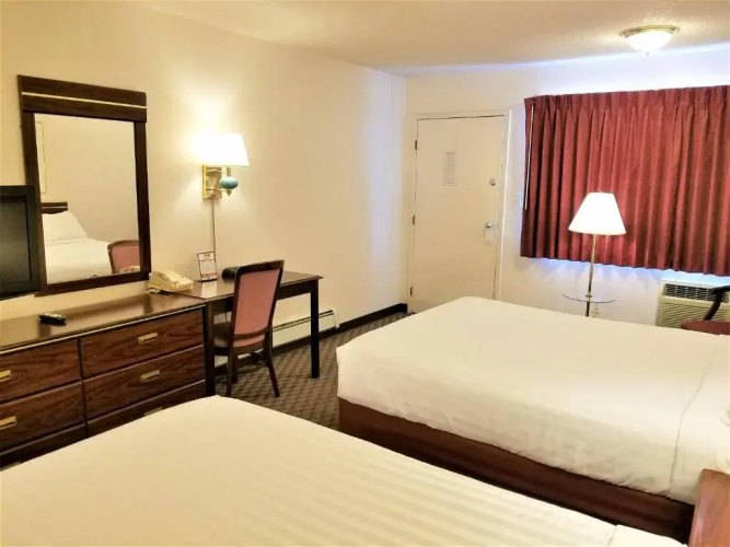 Motel 8 Laramie