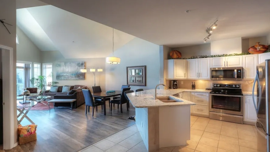 Standard room with balcony and with lake view