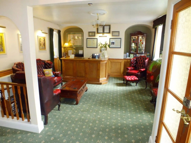 Bridge House Hotel