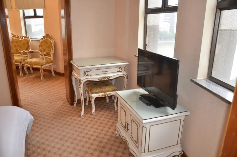 Deluxe Double Suite with river view
