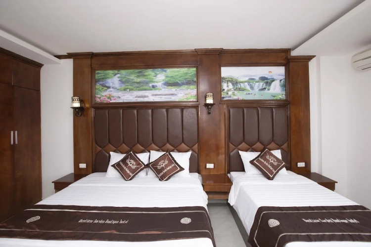 Standard Triple Family room