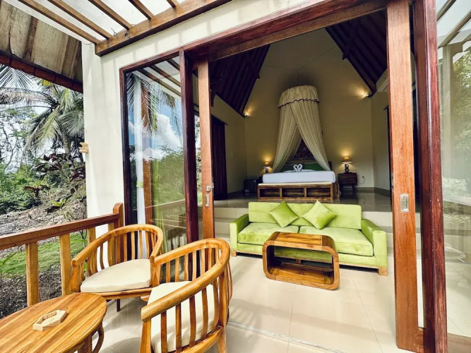 Green Coco Suite