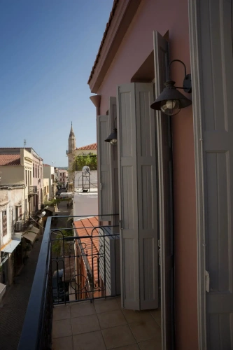 2 Bedrooms Suite with balcony