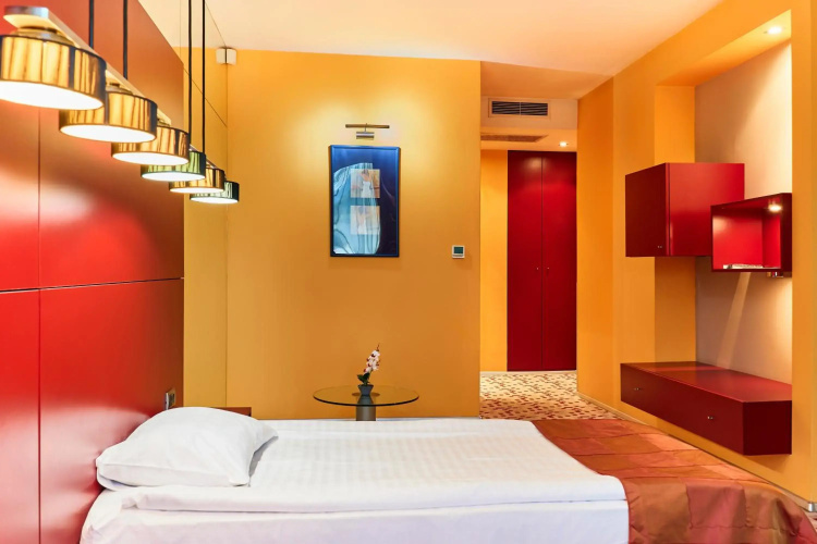 Hotel Mone