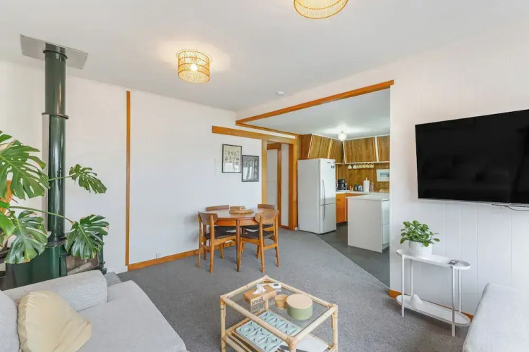 Tranquil Haven 2 BR and 1.5 BA Home Zodiak Stays