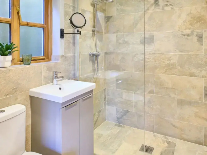 Host Stay Orchard Barn