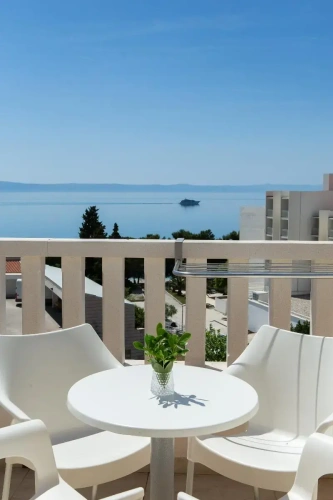 Apartment with sea view