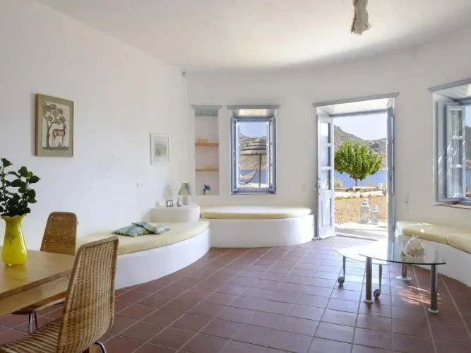 1 Bedroom Apartment with sea view