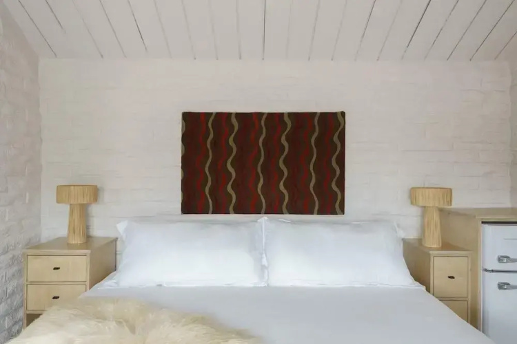 The Green Room Hotel