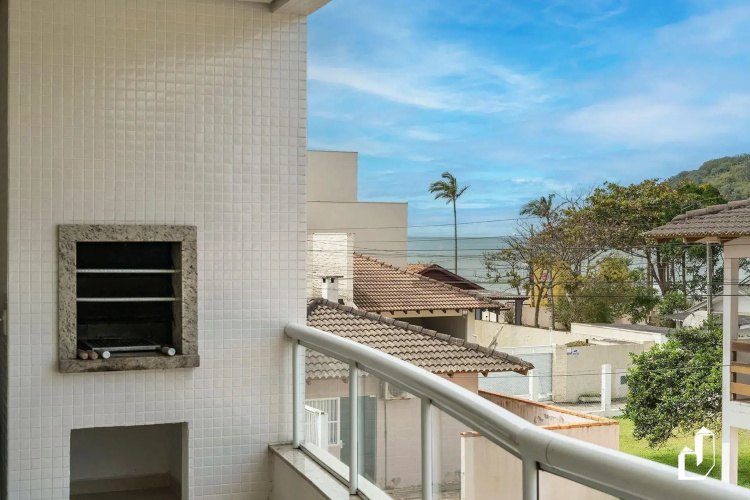 Apartamento Com 03 Dormitórios