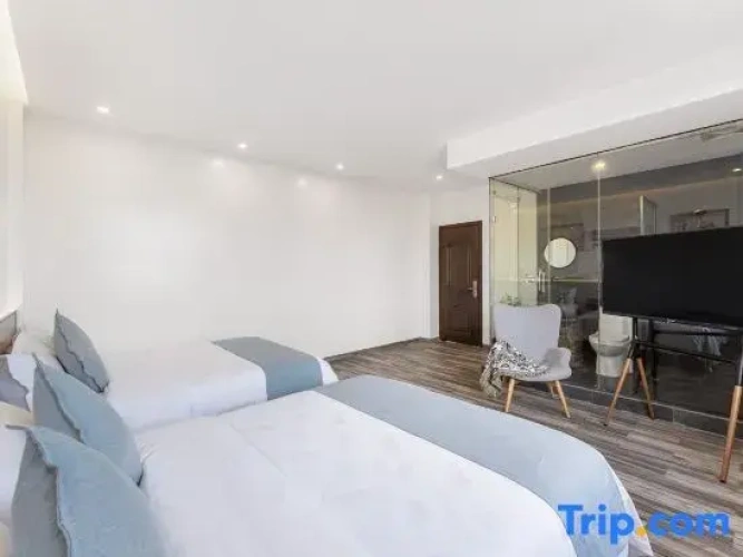 3 Bedrooms Suite with sea view