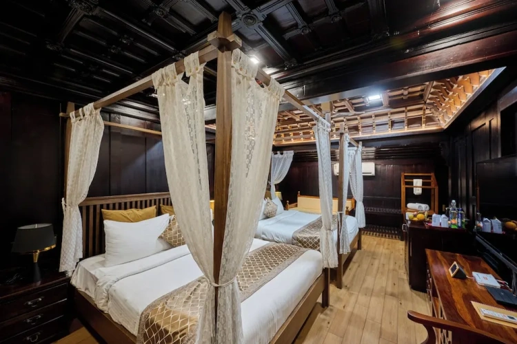 Luxury Twin room with garden view