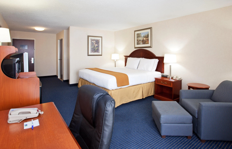 Holiday Inn Express Hotel & Suites Cleveland - Richfield by IHG
