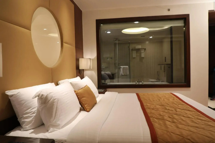 6th Avenue Hotel