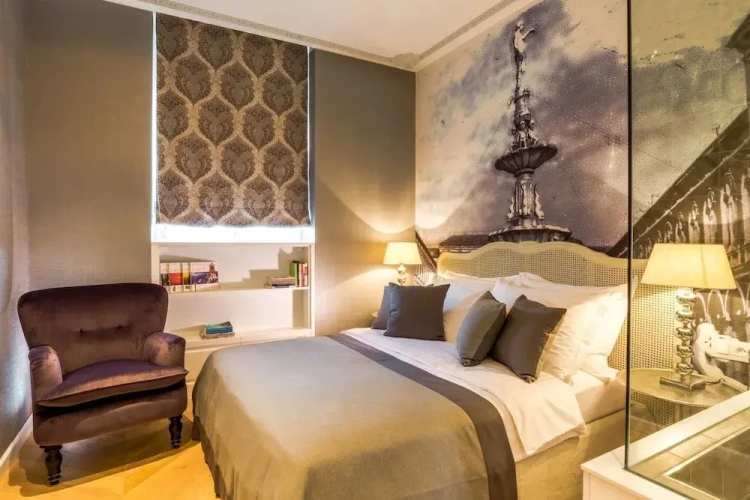 Standard Double room with city view