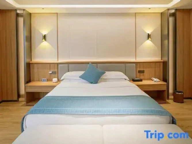 Deluxe Quadruple Suite