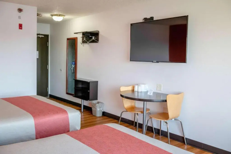 Best Western Crown Inn