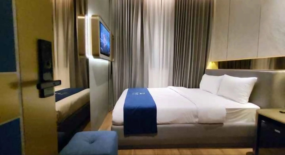 Qube Hotel by 98hospitality