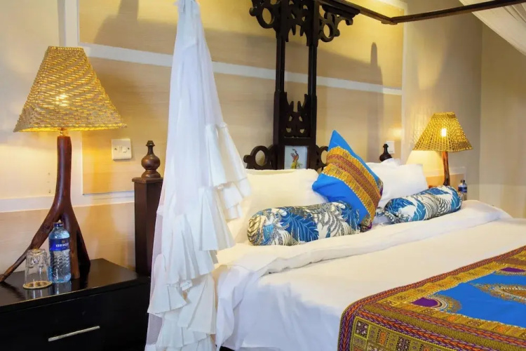 Saba House & Lodges