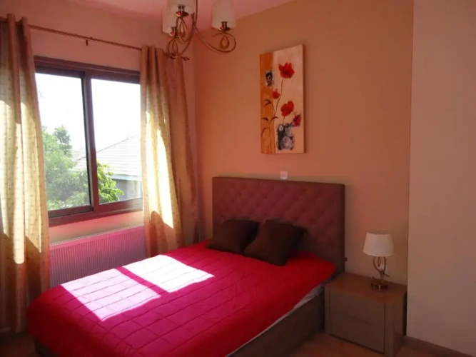 3 Bedrooms Cottage